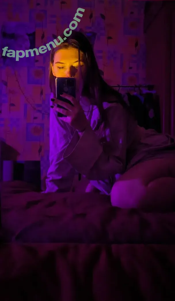 aliceschulz nude photo #0056 (kleinealicee / schulz.aliceee)