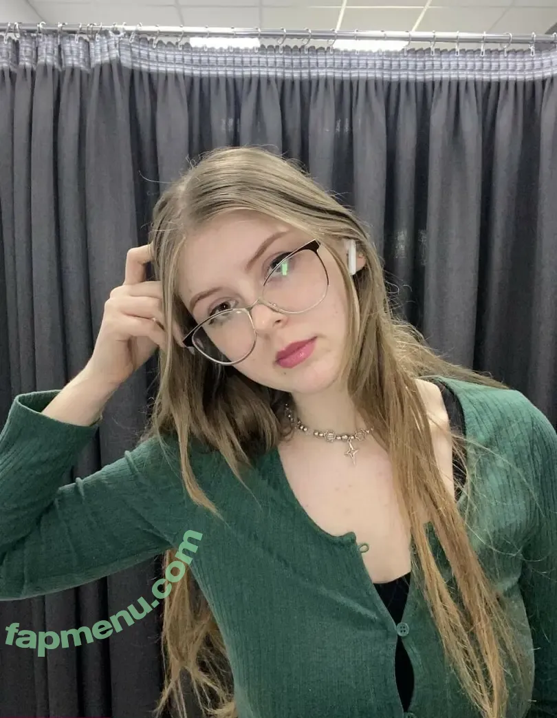 aliceschulz nude photo #0071 (kleinealicee / schulz.aliceee)