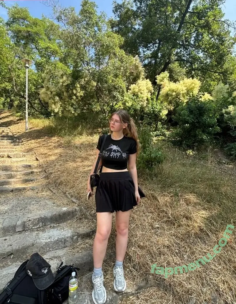 aliceschulz nude photo #0080 (kleinealicee / schulz.aliceee)