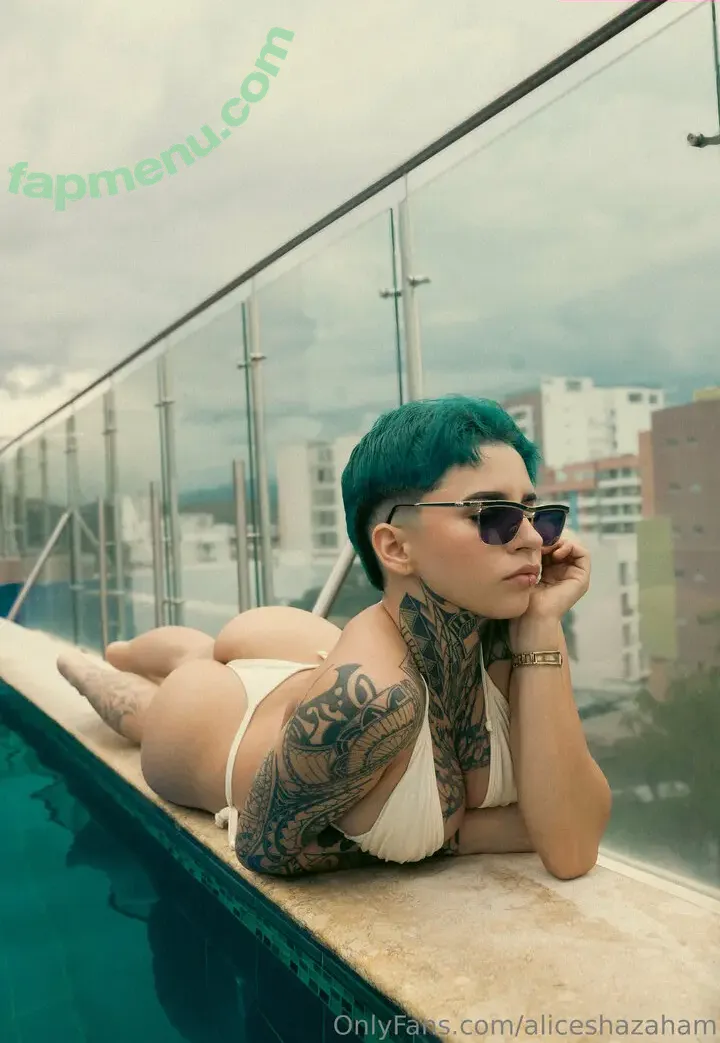aliceshazaham nude photo #0002 (aliceshazaham)