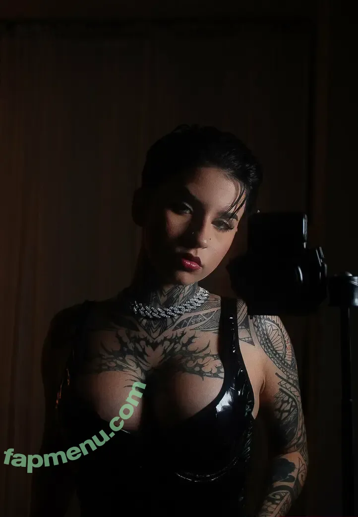 aliceshazaham nude photo #0012 (aliceshazaham)