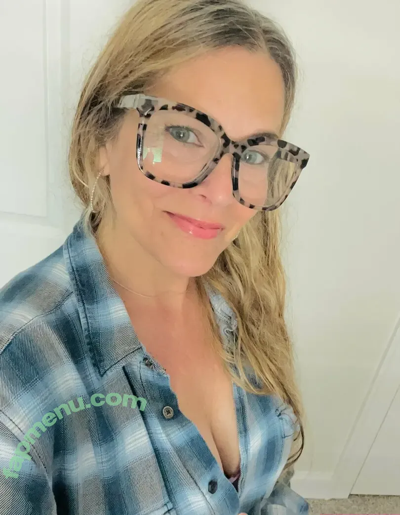 alicethehousewife nude photo #0029 (alicehotwife.reels)