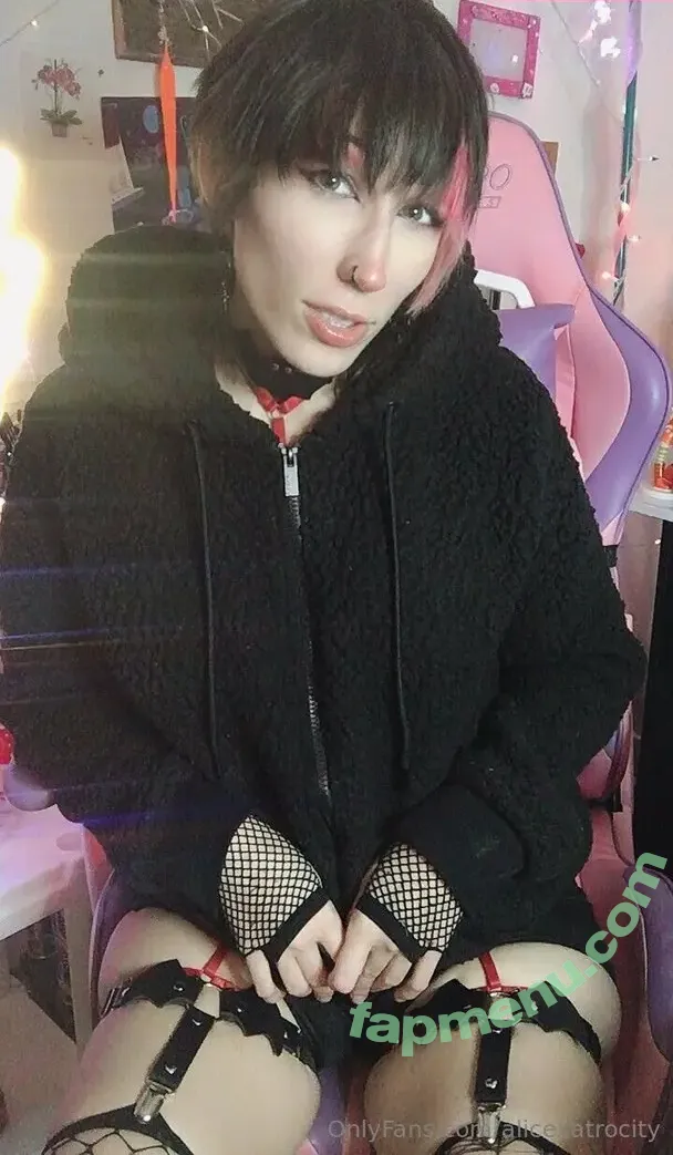 alicexatrocity nude photo #0022 (alicexatrocity)