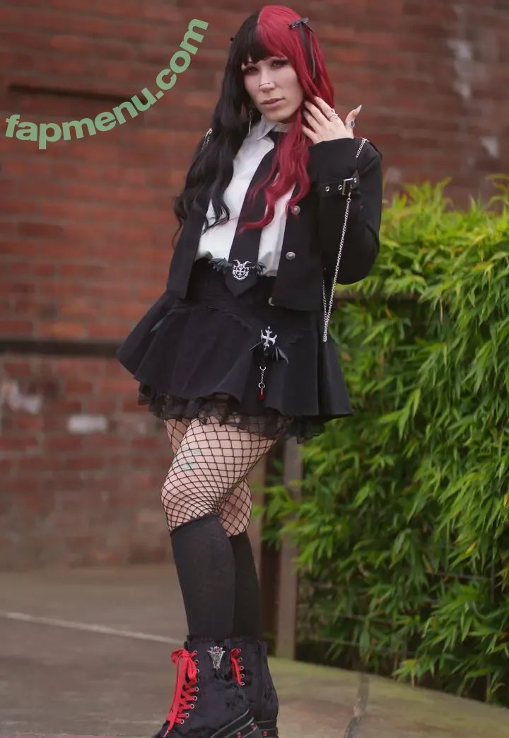 alicexatrocity nude photo #0059 (alicexatrocity)