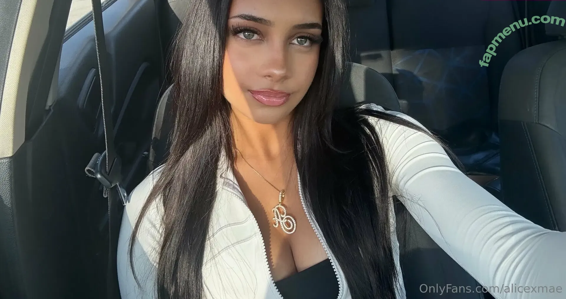 alicexmae nude photo #0018 (alicexmae)