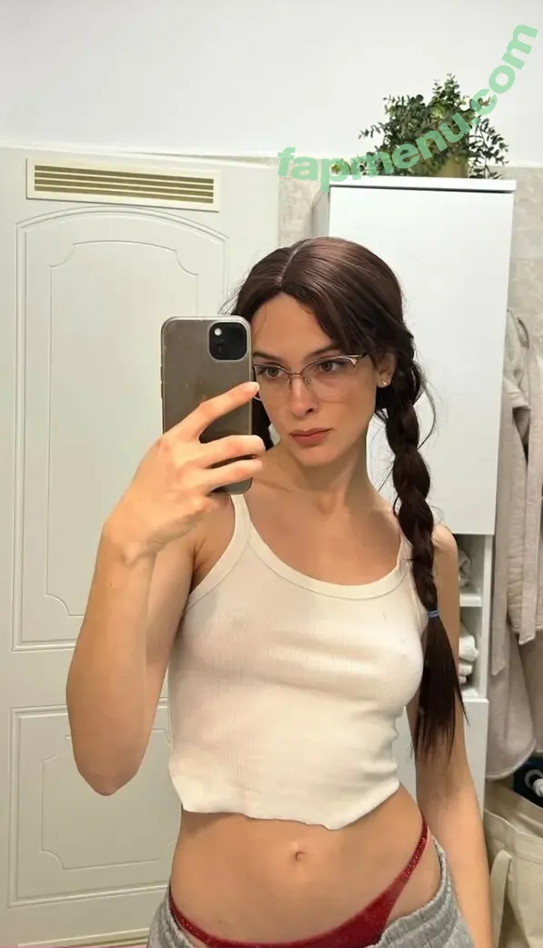 Aliceyourbarista nude photo #0039 (aliceeluvv3)