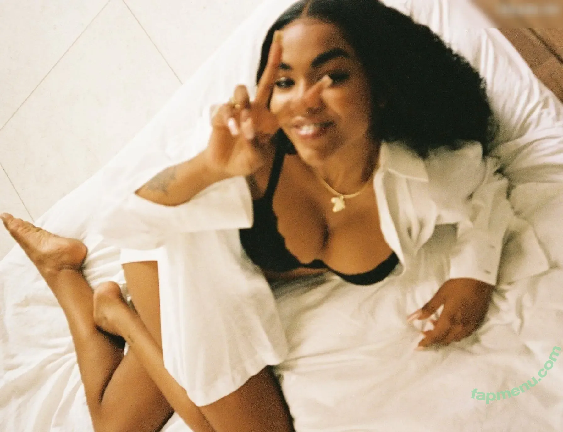 Alicia Awa nude photo #0001 (Aliciaawa)