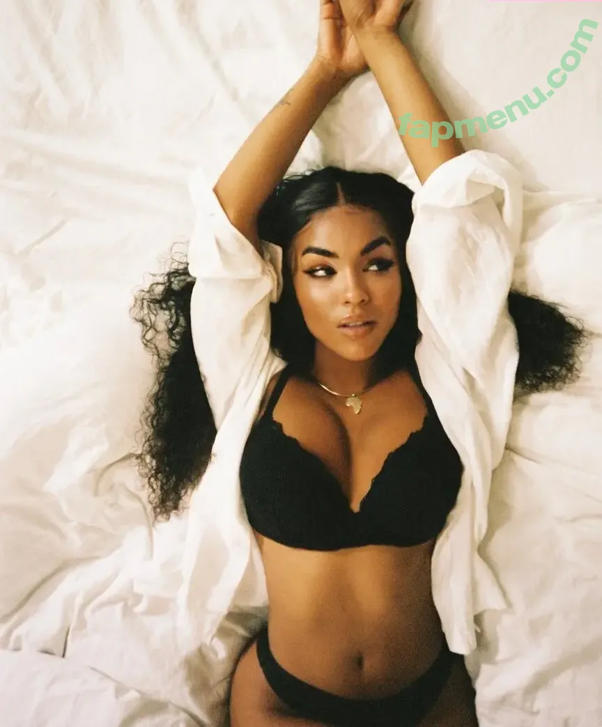 Alicia Awa nude photo #0004 (Aliciaawa)