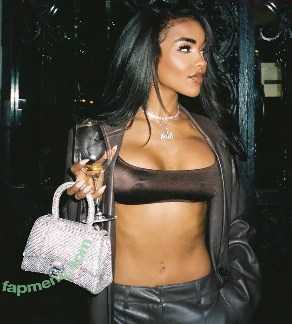 Alicia Awa nude photo #0063 (Aliciaawa)