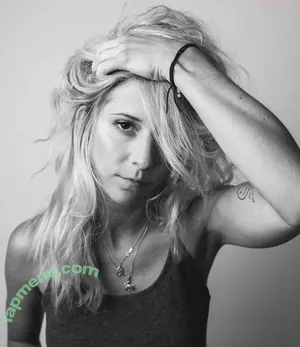 Alicia Bognanno / bullythemusic nude photo #0006