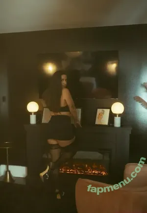  nude photo #0007