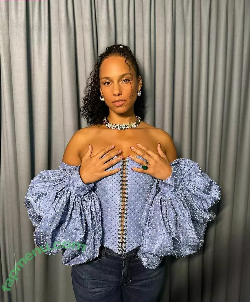 Alicia Keys nude photo #0157 (aliciakeys / ayxxxclusive)