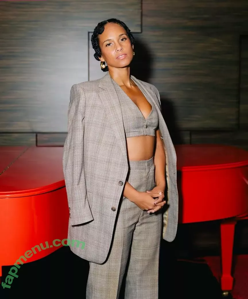 Alicia Keys nude photo #0310 (aliciakeys / ayxxxclusive)