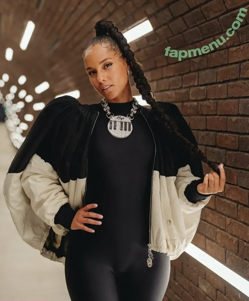 Alicia Keys nude photo #0379 (aliciakeys / ayxxxclusive)