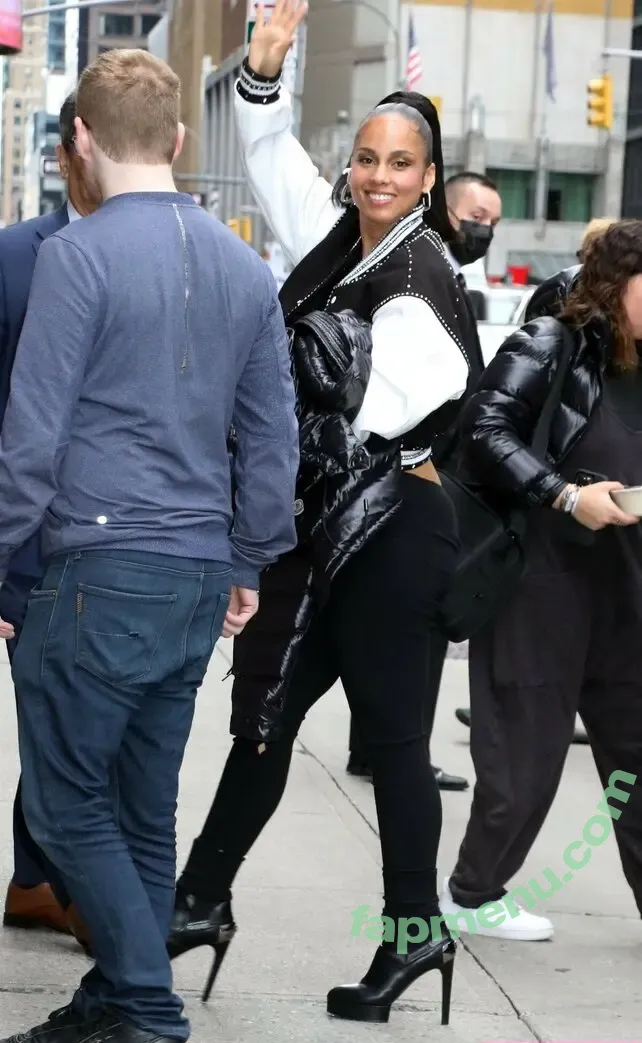 Alicia Keys nude photo #0389 (aliciakeys / ayxxxclusive)