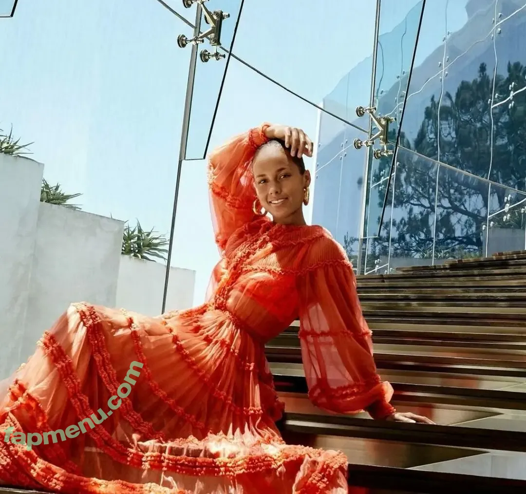 Alicia Keys nude photo #0410 (aliciakeys / ayxxxclusive)