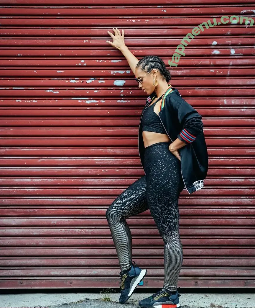 Alicia Keys nude photo #0422 (aliciakeys / ayxxxclusive)