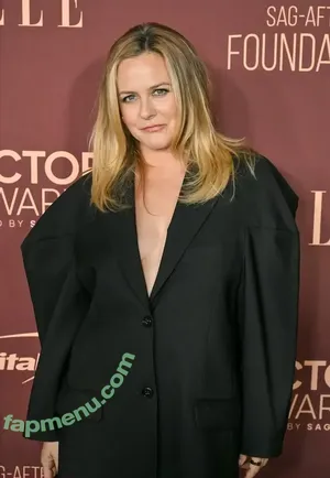 Alicia Silverstone / AliciaSilv / aliciasilverstone nude photo #0317