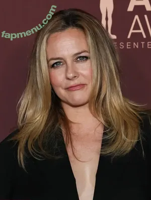 Alicia Silverstone / AliciaSilv / aliciasilverstone nude photo #0322