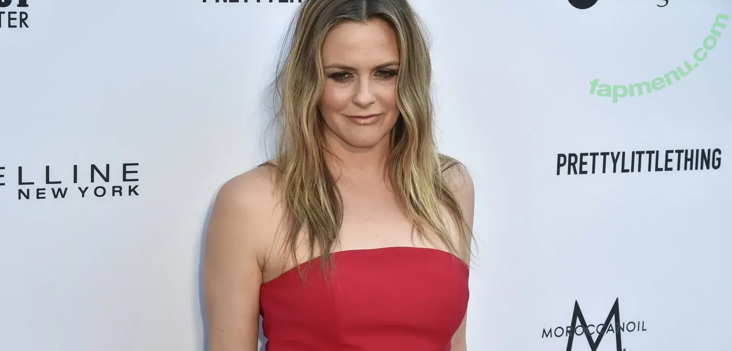 Alicia Silverstone nude photo #0254 (AliciaSilv / aliciasilverstone)