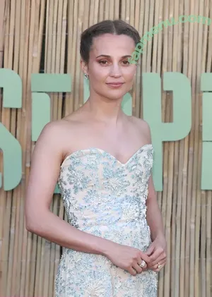 Alicia Vikander / aliciavikanderdaily nude photo #0584
