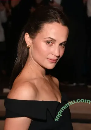 Alicia Vikander / aliciavikanderdaily nude photo #0642