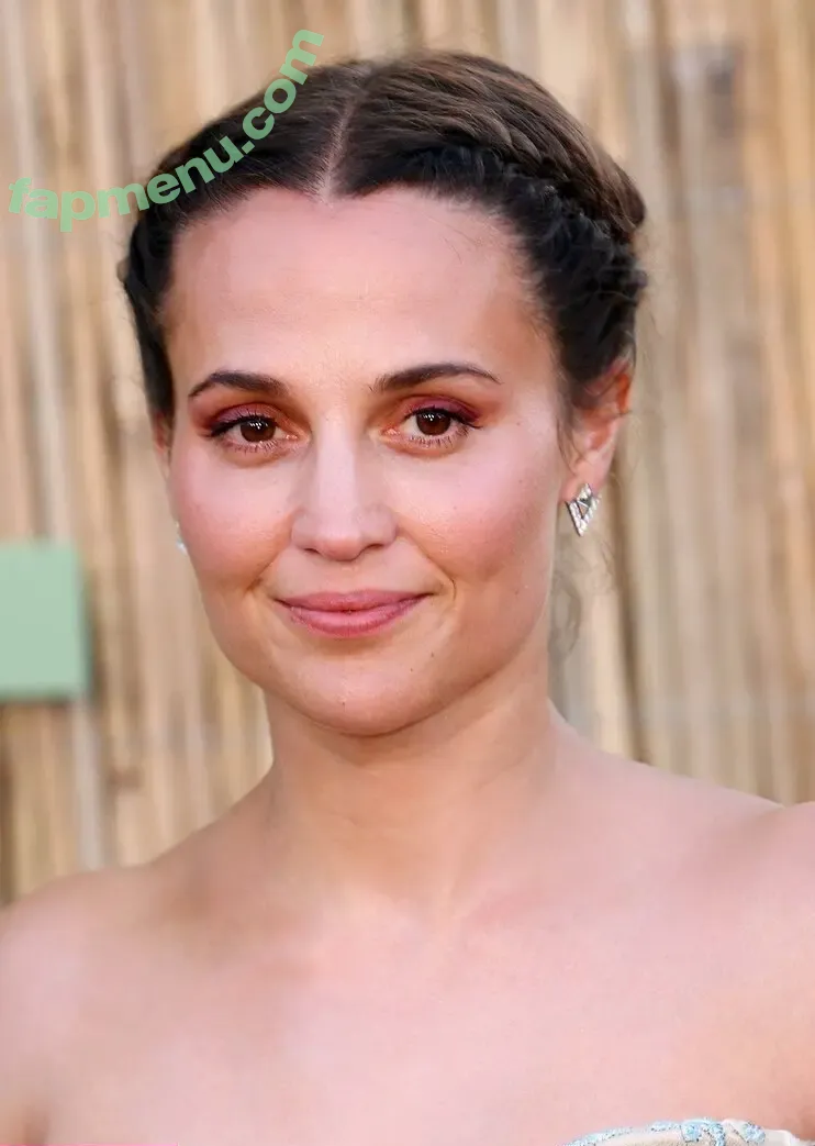 Alicia Vikander nude photo #0588 (aliciavikanderdaily)