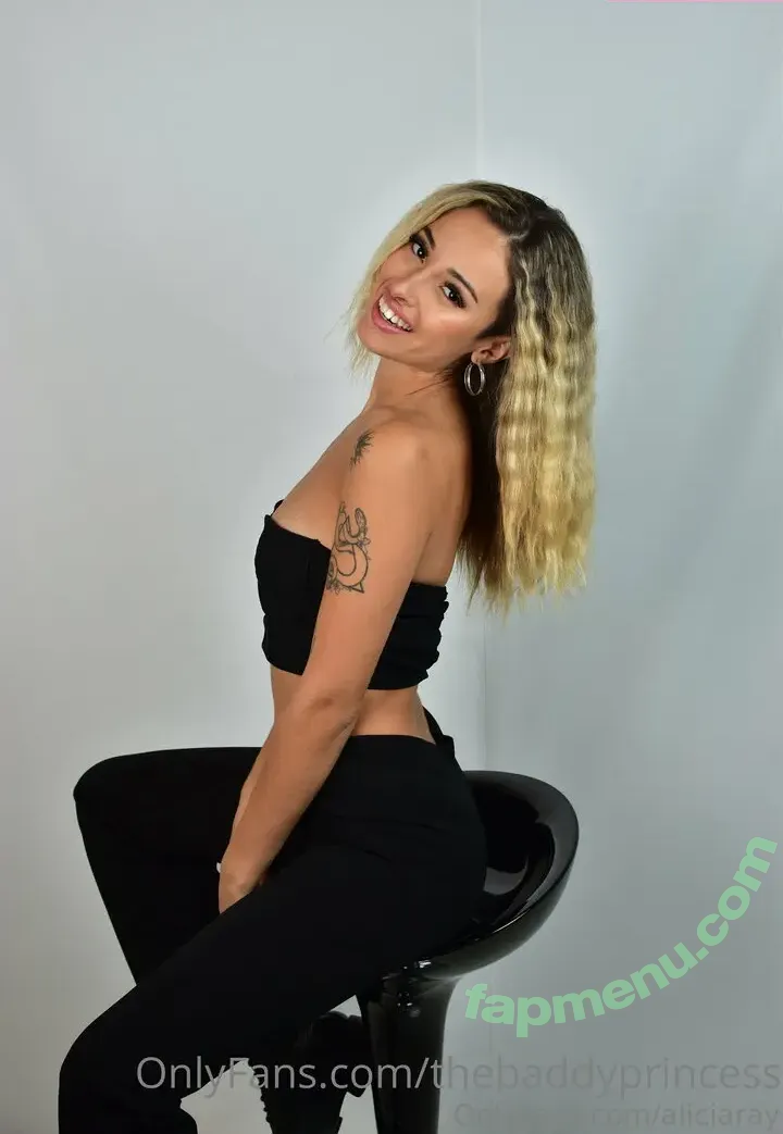 aliciaray nude photo #0073 (iluveducating)