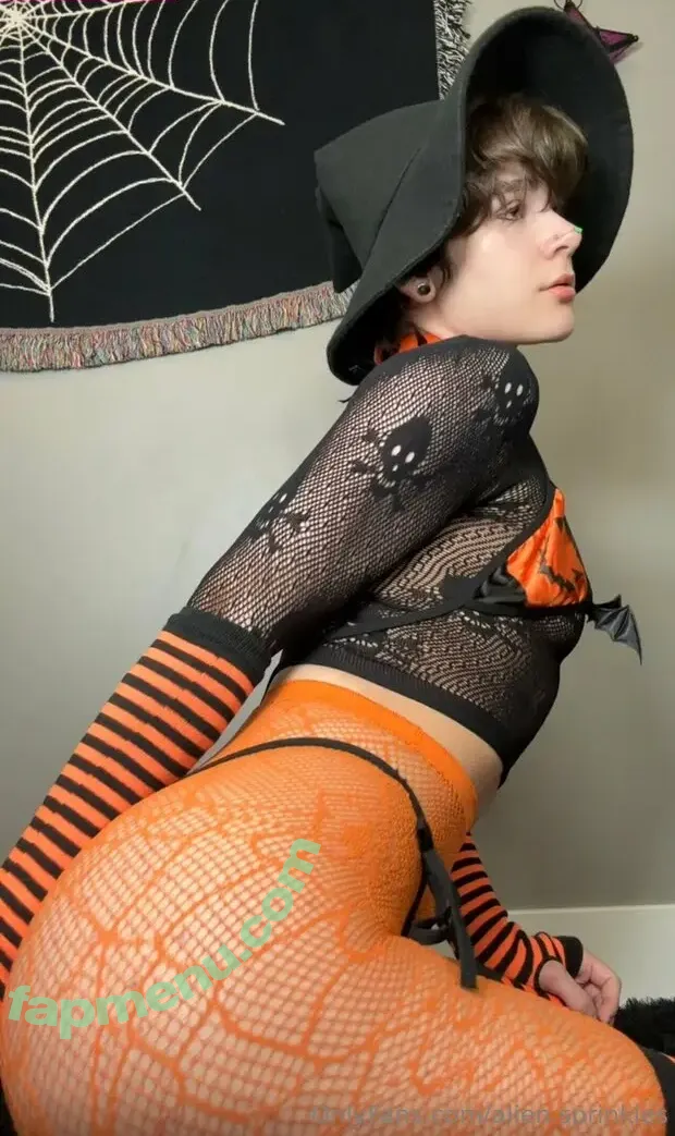 alien.sprinkles nude photo #0047 (alien.sprinkles)