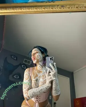 aliengirl0 / alien girl / talyeh_galvez nude photo #0356