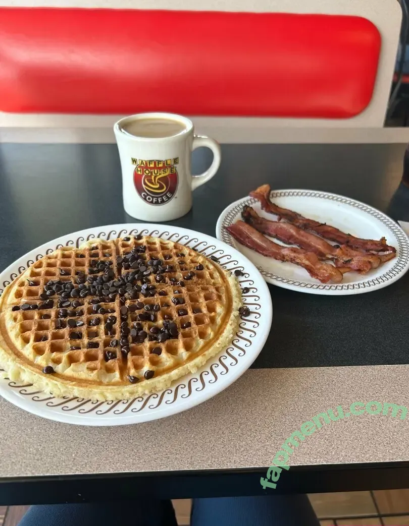 aliii1123 nude photo #0200 (aliii1123)