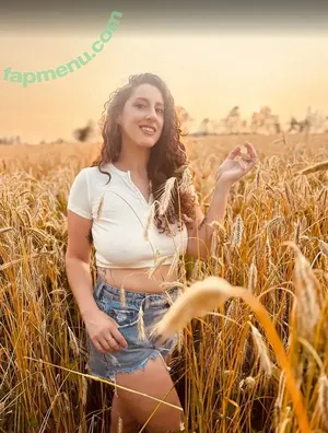 aliimperiale / aliimp_mixed_media nude photo #0050