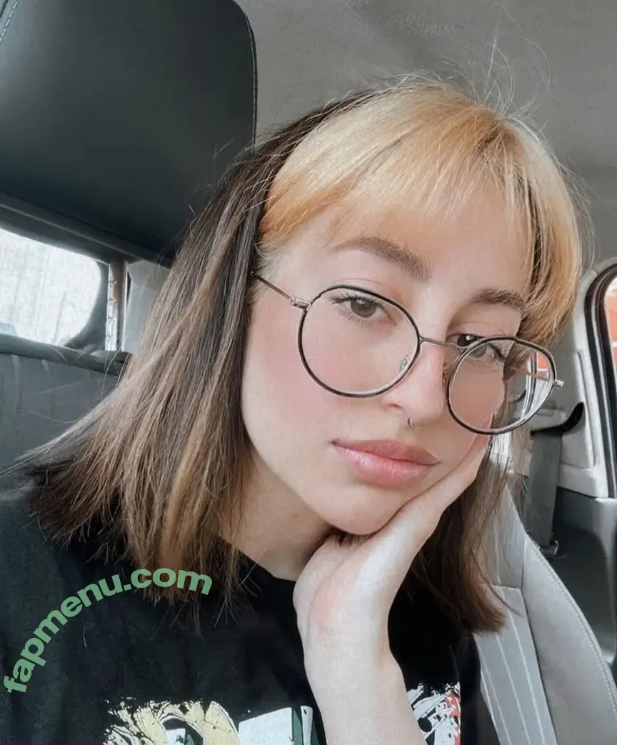 Alilmoody nude photo #0054 (alilmoodyy / alisongiler_)