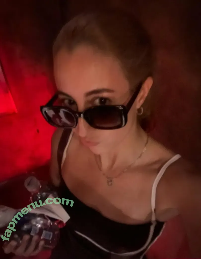 Alilmoody nude photo #0061 (alilmoodyy / alisongiler_)