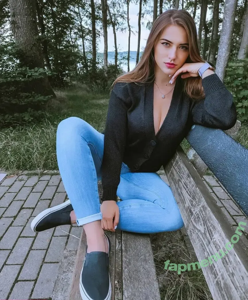 Alina Baranova nude photo #0006 (Alina.fennec / alinafennec / russian_sparkle)