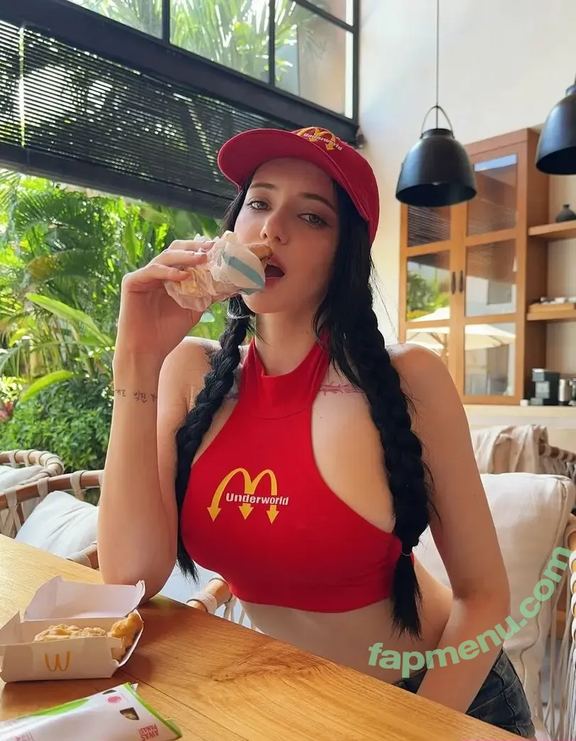 Alina Becker nude photo #5921 (AlinaBecker / Alina_Becker / Social Media / abecker_cos / japp_leack)