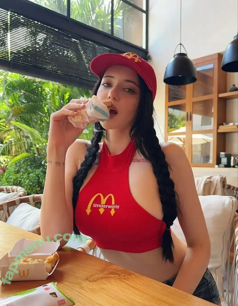 Alina Becker nude photo #5958 (AlinaBecker / Alina_Becker / Social Media / abecker_cos / japp_leack)