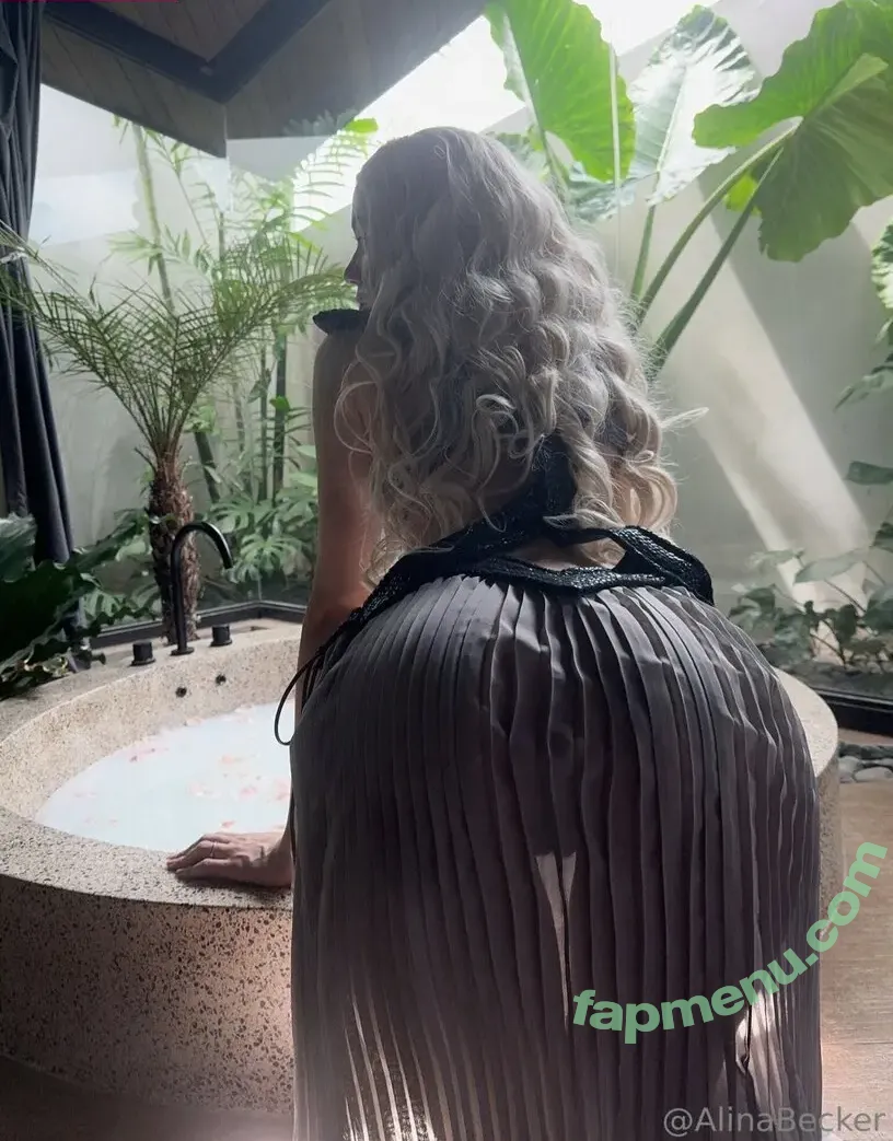 Alina Becker nude photo #6367 (AlinaBecker / abecker_cos / alina_becker / japp_leack)