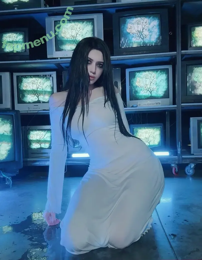 Alina Becker nude photo #6523 (AlinaBecker / abecker_cos / alina_becker / japp_leack)