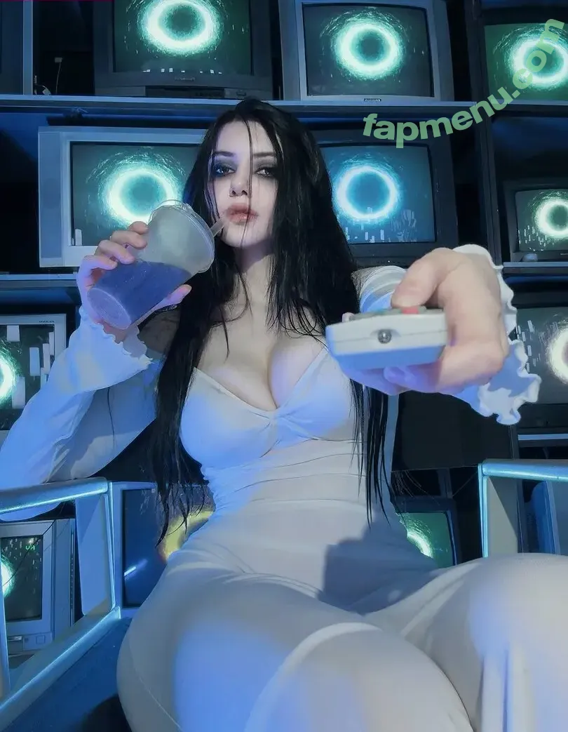 Alina Becker nude photo #6526 (AlinaBecker / abecker_cos / alina_becker / japp_leack)