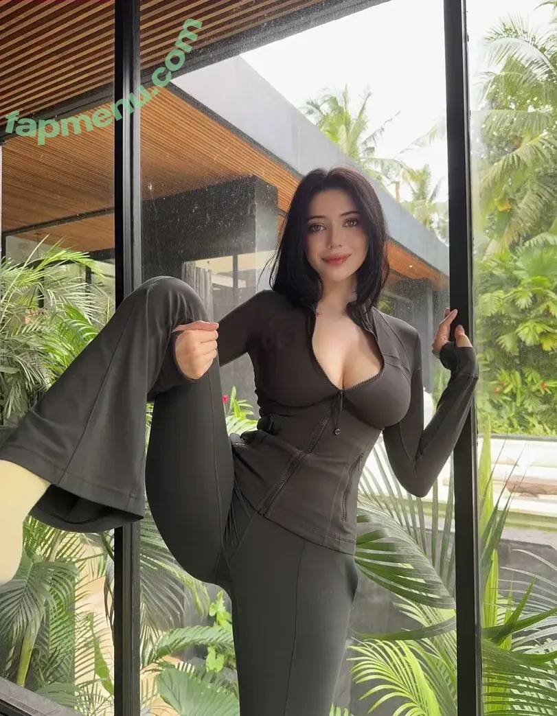 Alina Becker nude photo #6683 (AlinaBecker / abecker_cos / alina_becker / japp_leack)