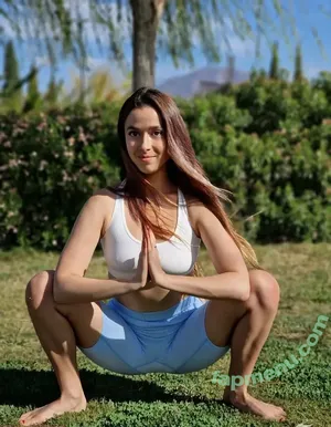 alina_flexy / _alinafernandez nude photo #0023