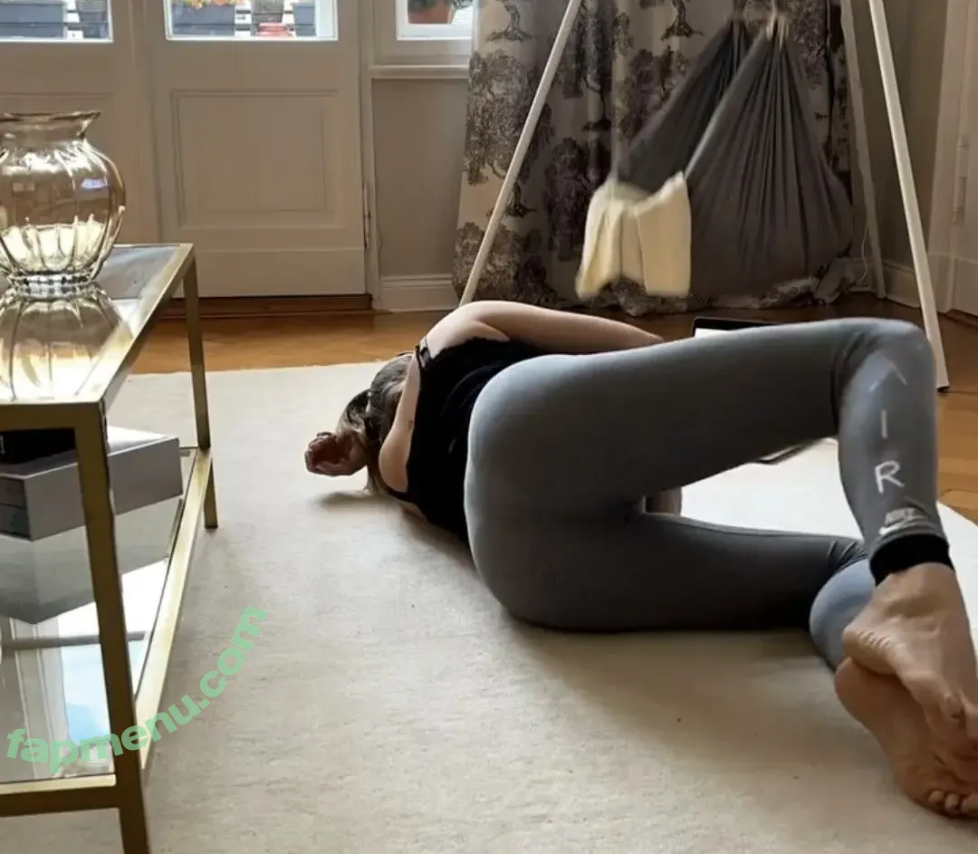 Alina Merkau nude photo #0072 (alinamerkau)