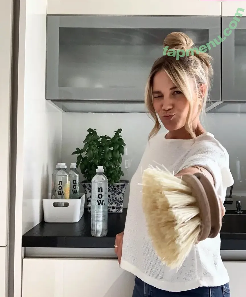 Alina Merkau nude photo #0125 (alinamerkau)