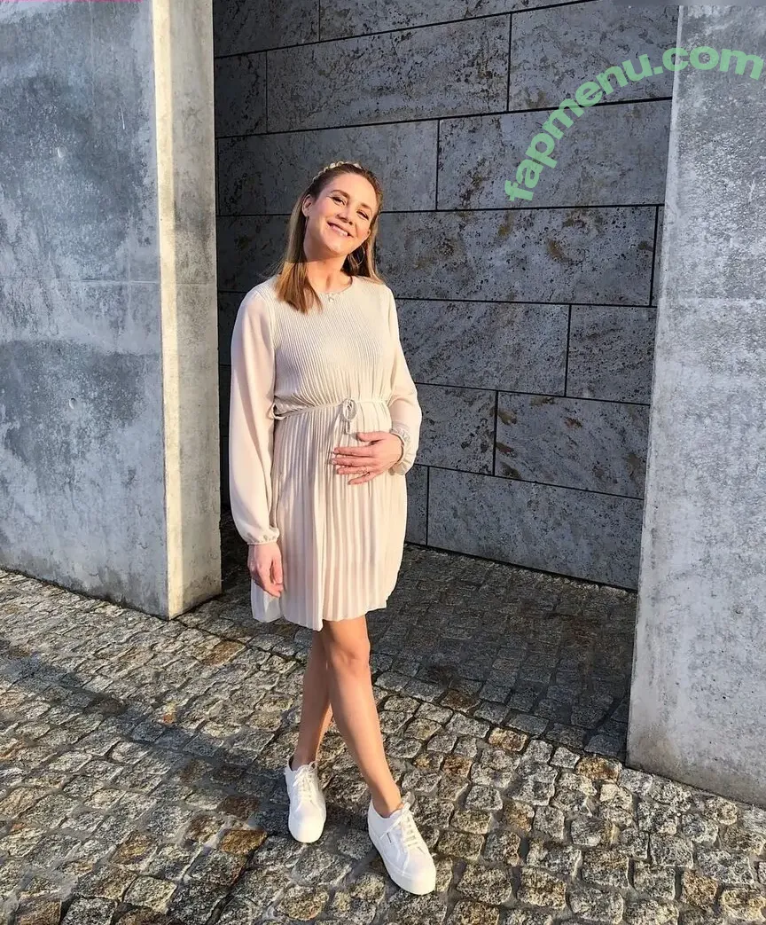 Alina Merkau nude photo #0159 (alinamerkau)