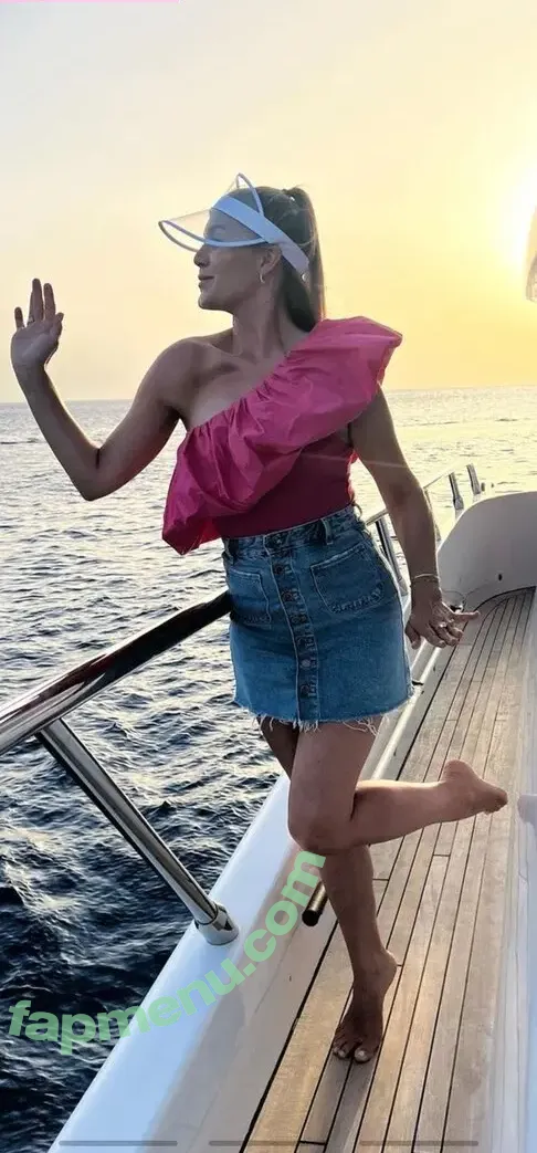 Alina Merkau nude photo #0232 (alinamerkau)