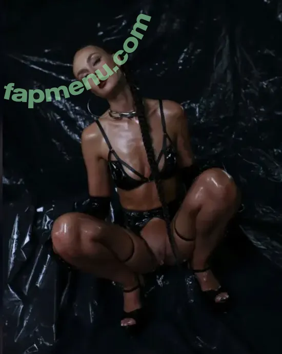 Alina Nesterova nude photo #0059 (alina_nester_art / posh_alina)