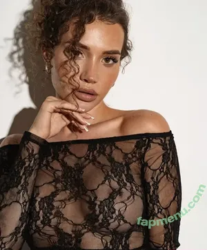 Alina Neuer / linnaamour nude photo #0200