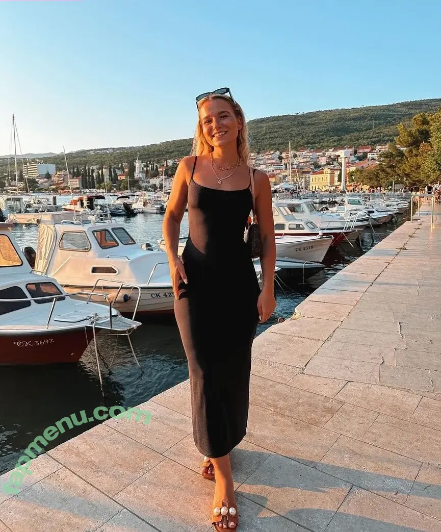 Alina Wachinger nude photo #0120 (alina770 / alinaxloves)