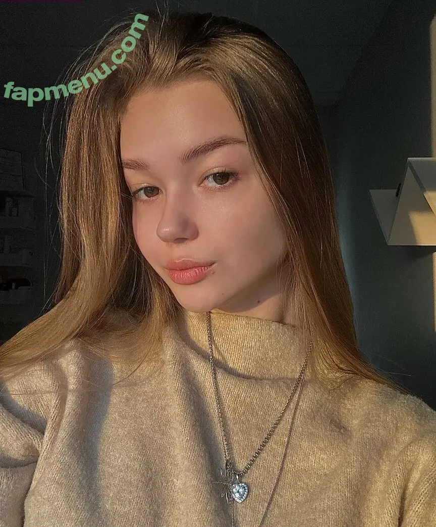 alina.zaozerskayaaa nude photo #0019 (alina.zaozerskayaaa)
